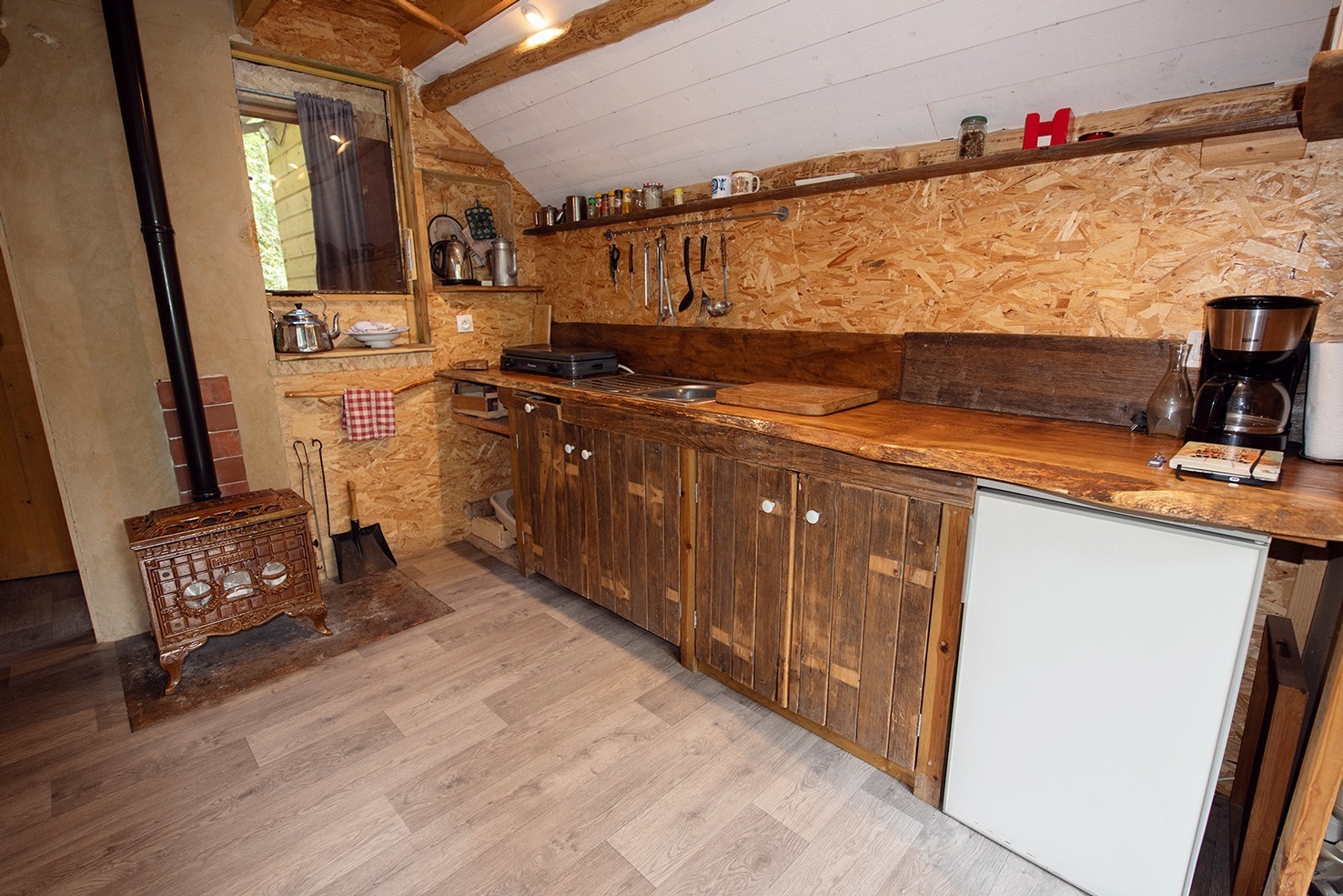 cuisine en bois cabane sur pilotis