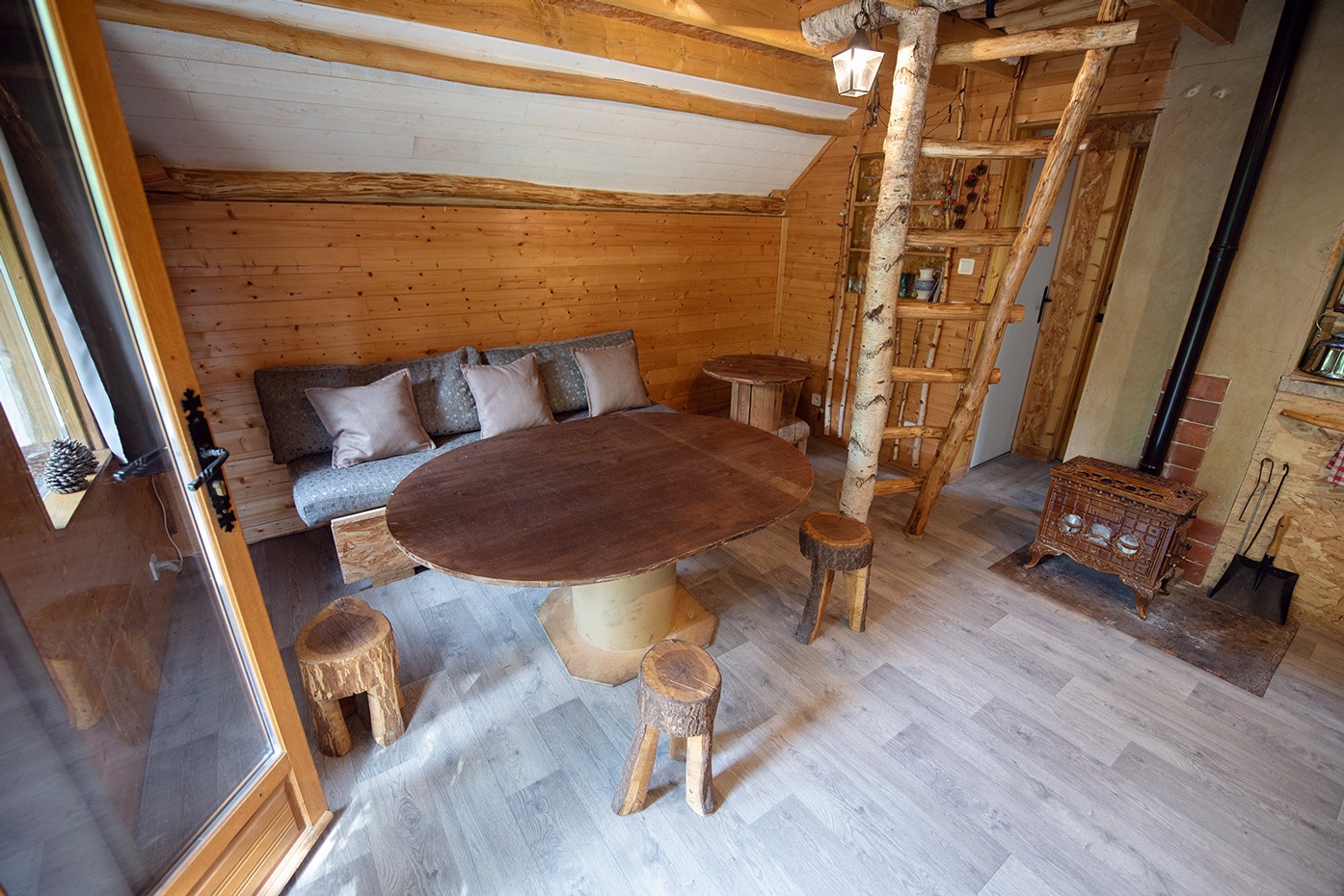 salon cabane cabane sur pilotis